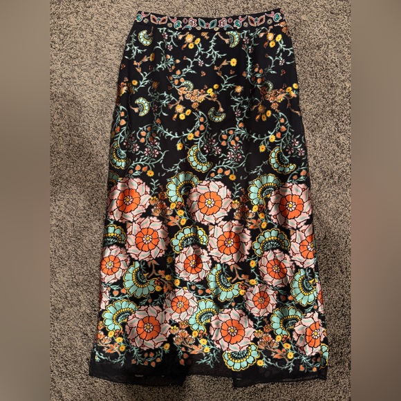 Alice + Olivia Maeve Midi Slip Skirt - Picture 3 of 8